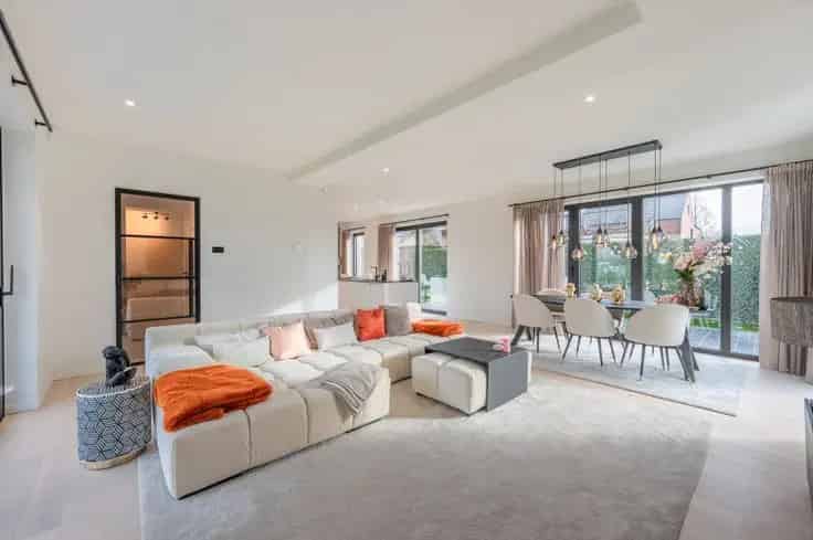 Moderne Villa Te Koop 4 slaapkamers Rustige Residentiële Omgeving