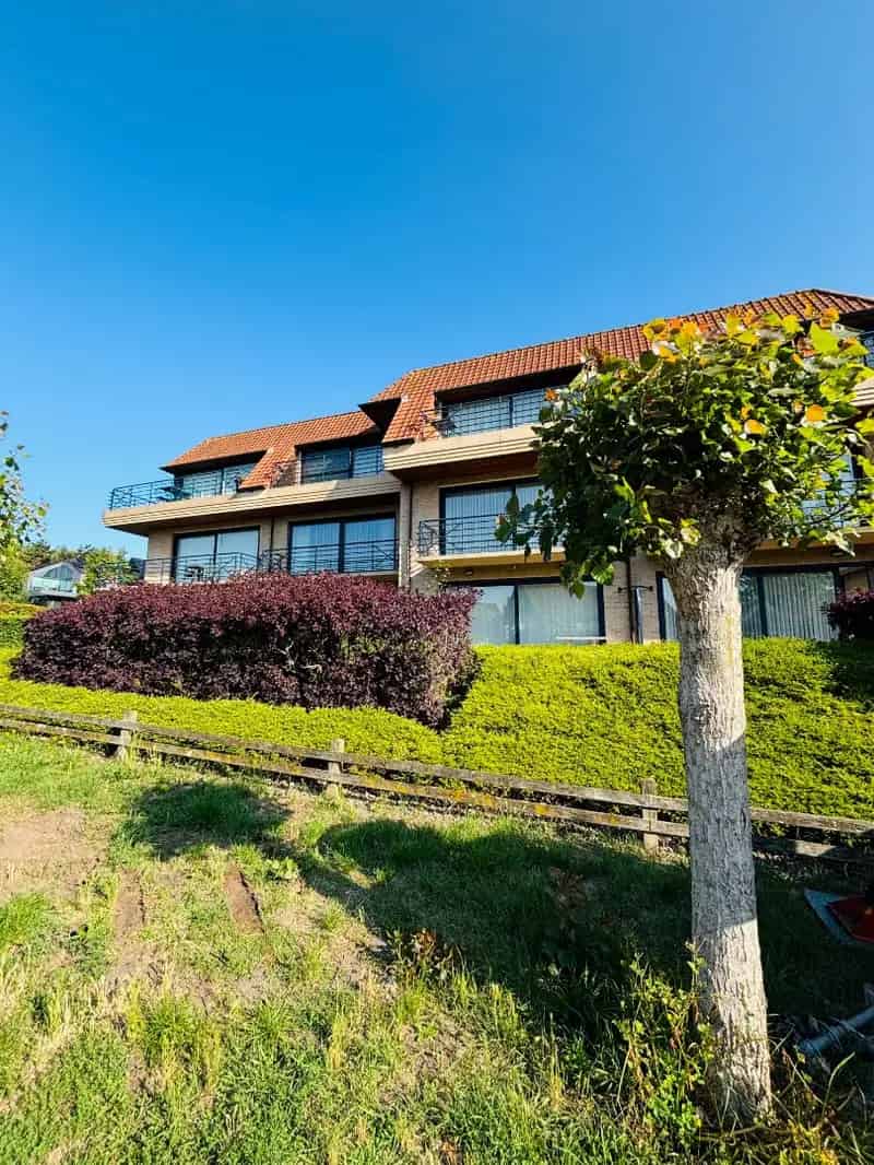 Appartement te huur:  Panoramisch Uitzicht en Zonnig Terras