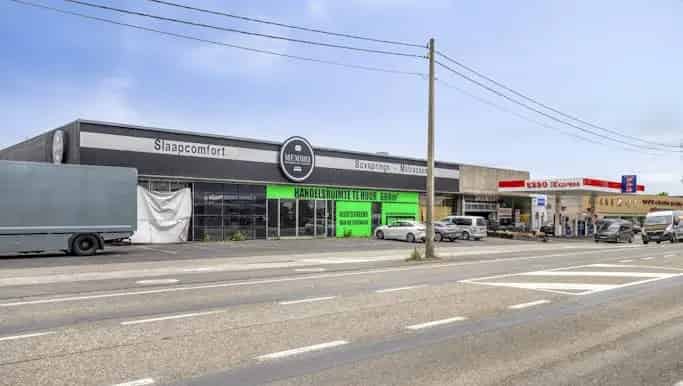 Handelspand met Magazijn te Koop in Gits
