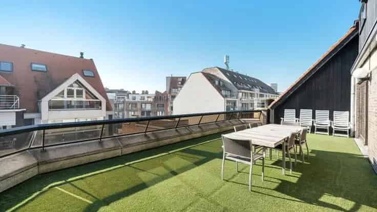 Duplexappartement te Koop: 7 slaapkamers, grote terrassen