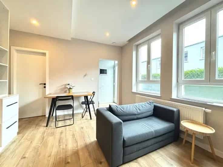 Huis Te Koop Nabij Mediacite - Gerenoveerd - 1600 Euro Huuropbrengst