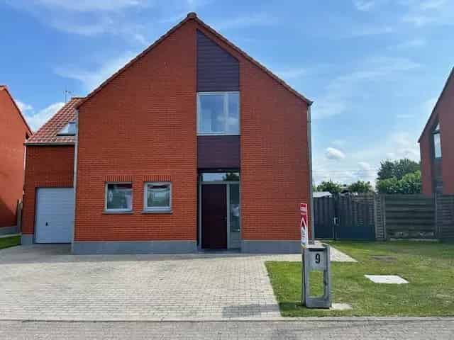 Huis te koop: Instapklare woning 619m² met garage