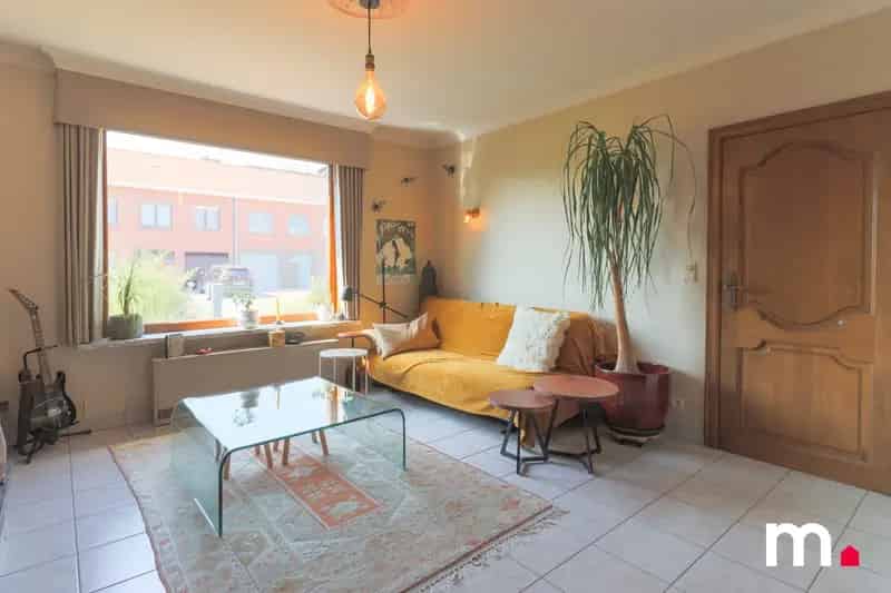 Huis te koop Aalbeke: Ruime woning met grote tuin