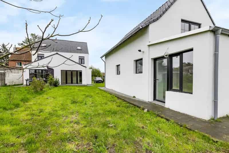 Huis te koop Zwijndrecht: Luxe gerenoveerde woning 2023