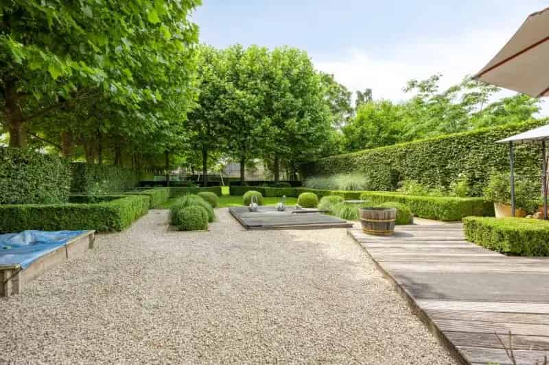 Karaktervolle woning grote tuin achteruitweg