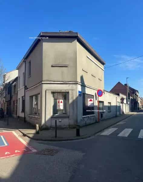 Huis te koop Sint Niklaas 2 slaapkamers 3 garages