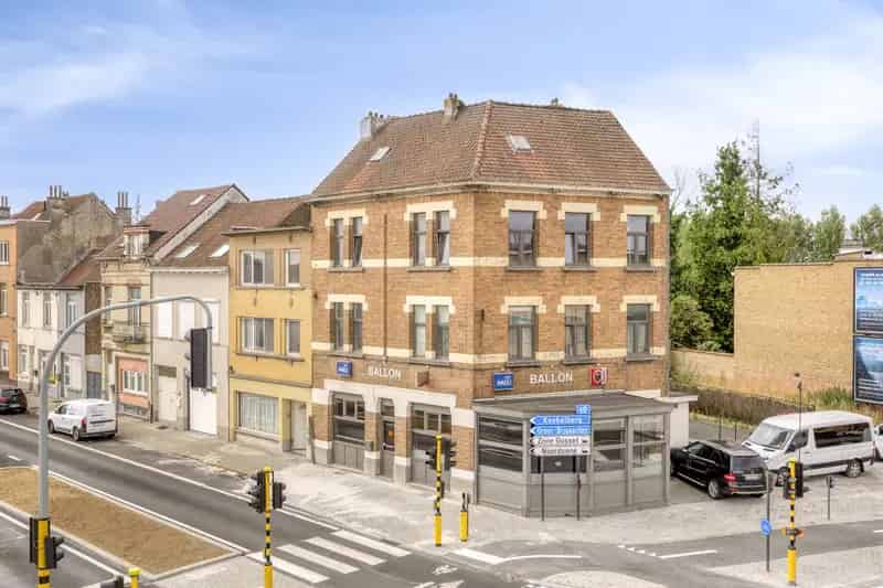 Handelspand met Bewoning Topligging