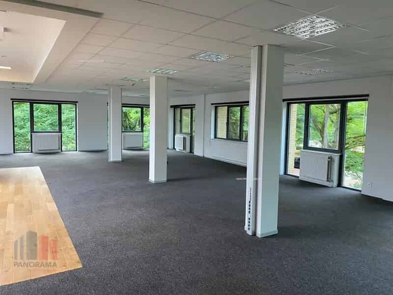 Kantoorruimte te huur Zellik 418m² N9