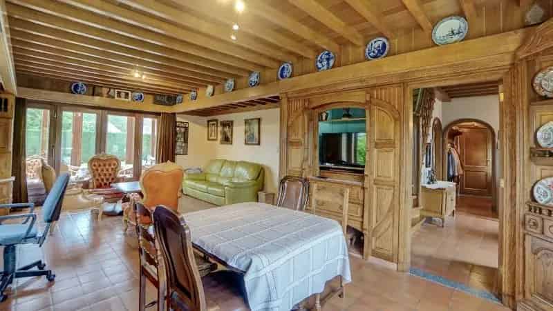 Klassieke Villa 305m² met Ruime Garage