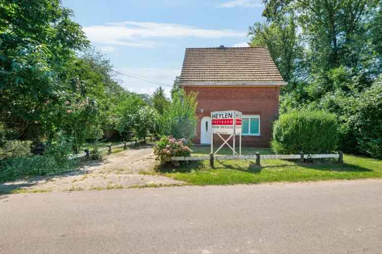 Uniek gelegen boerderij op een prachtig perceel van 1HA 39A 32CA te Lille.