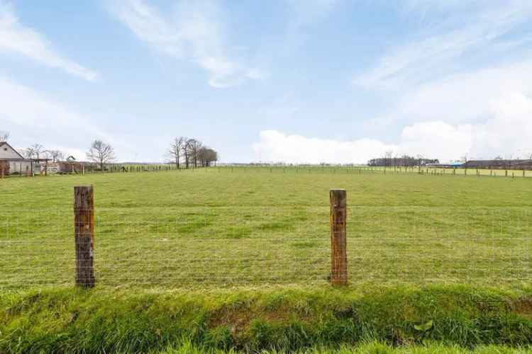 Ervaar de rust van het platteland: Renoveerbaar juweeltje met adembenemend uitzicht!