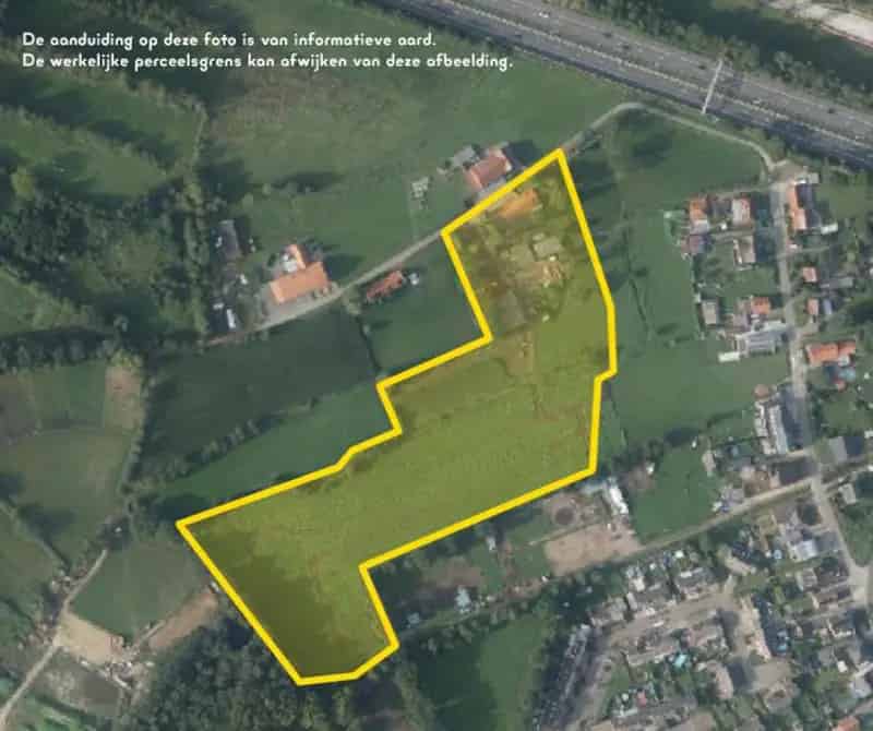 Langgevelhoeve met Stallen en Weiland 28 Hectare