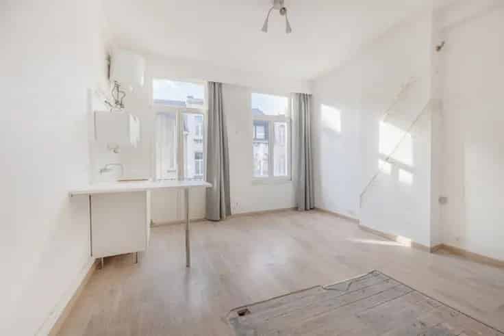 1 Slaapkamer Appartement Te Renoveren Elsene Nabij ULB