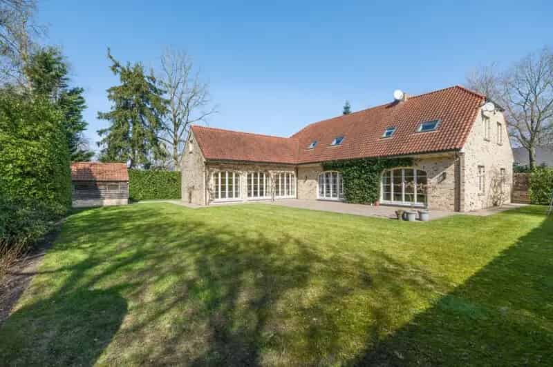 Villa te Oud Turnhout 5 slaapkamers grote tuin