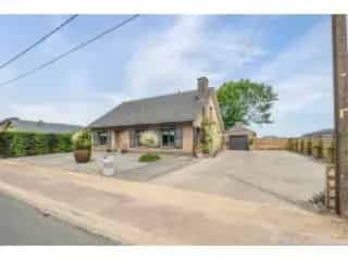 Huis te koop Hamont-Achel - Instapklare woning met 4 slaapkamers