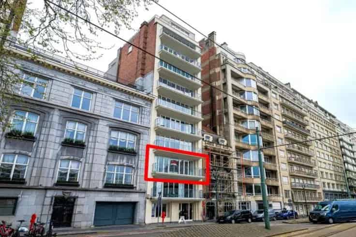 Appartement te Koop Louizalaan 2de Verdieping 3 slaapkamers