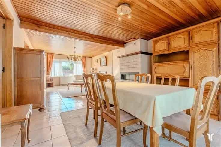 Landelijke woning te renoveren te Aartrijke