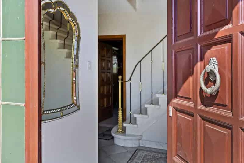 Te renoveren villa: Volledige Aanbod