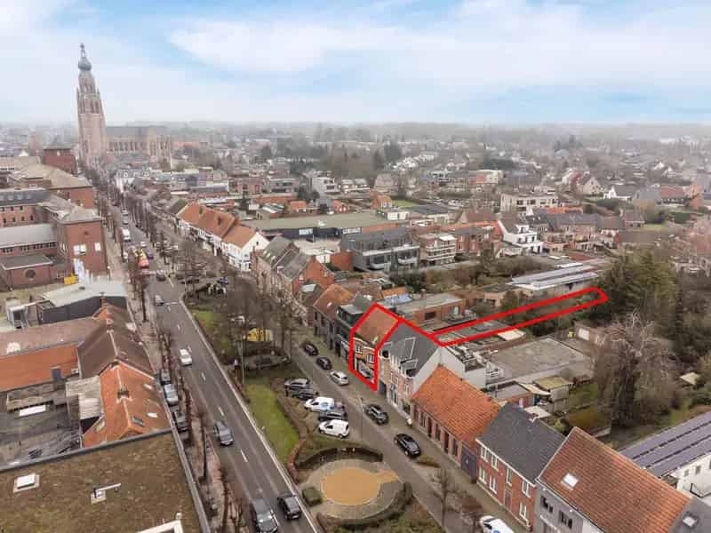 Handelspand met Woning te Hoogstraten