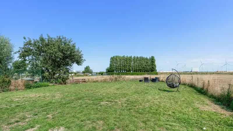 Halfopen woning te Lissewege 655m²