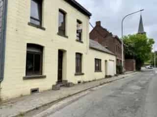Grote Karaktervolle Huis te Koop 5 Slaapkamers Quévy