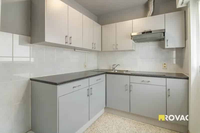 Ruime Bel-Etage Woning Met Garage