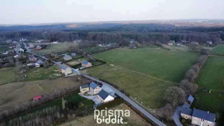 Mooi perceel grond in woongebied met landelijk karakter