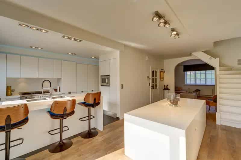 Landelijk Moderne Woning te Koop - 3 slaapkamers, 2 leefruimtes, Garage