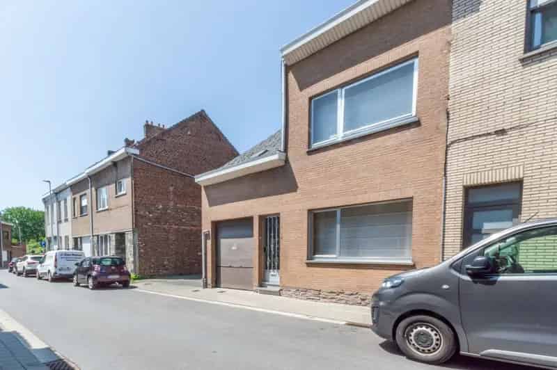 Huis te koop 2 slaapkamers garage tuin