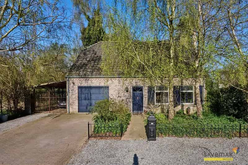 Huis te koop Lommel Centrum: Gezellige woning met 3 slaapkamers en tuin