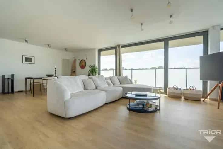 Penthouse Te Koop Nivelles - 3 slaapkamers, groot terras