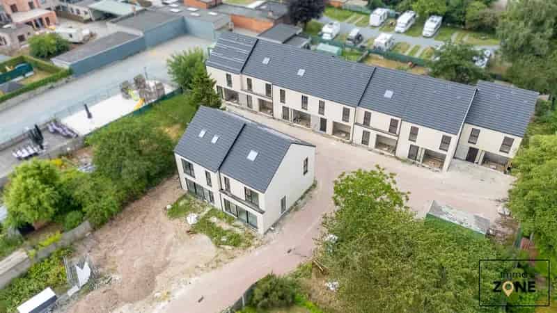 Halfopen Nieuwbouwwoning Rustig Binnengebied
