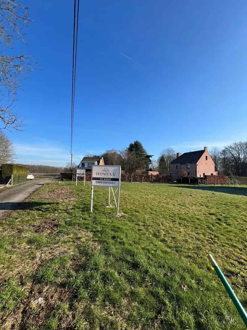 Bouwgrond te huur Baal Rustig gelegen perceel 87m2