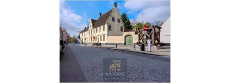 Huis te Koop Brugge 1627m² Nabij Zand