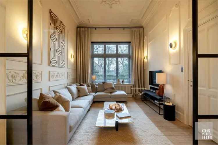 Herenhuis te koop Hoeselt 4 slaapkamers 361m²