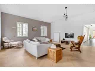 Villa te koop Hoevenen - gerenoveerd - 4 slaapkamers