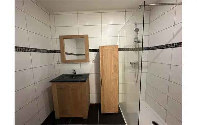 Huur 2 slaapkamer appartement van 71 m² in Charleroi