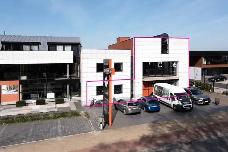 Kantoorruimte te huur Merelbeke 858m²