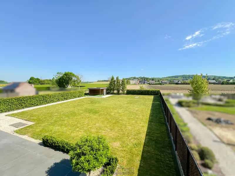 Huis te koop Orroir: Instapklare gezinswoning met tuin