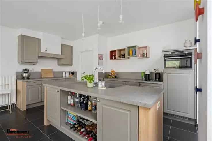 Huis Te Koop Brasschaat 3 slaapkamers Praktijkruimte