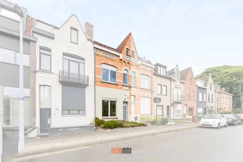 Te renoveren 3 slaapkamer woning met tuin Sint Andries Brugge
