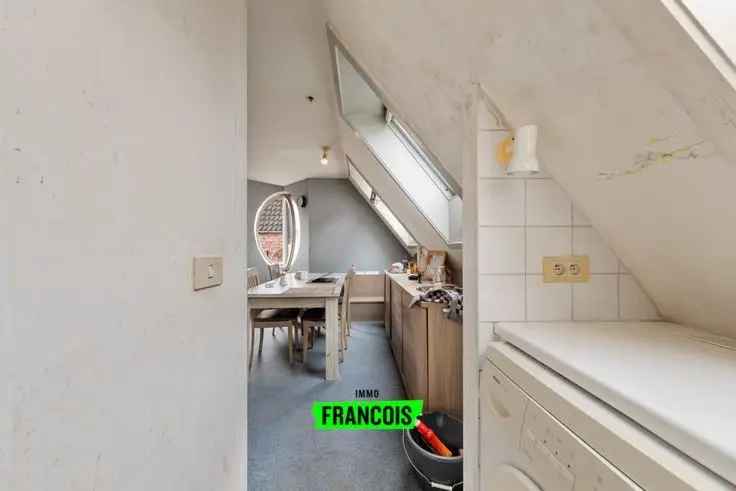 Te koop studioappartement in Brugge met renovatiemogelijkheid