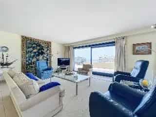 Penthouse te koop De Panne - 200m² terras, 3 slaapkamers, 2 badkamers