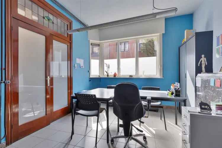 Op te frissen woning met veel mogelijkheden