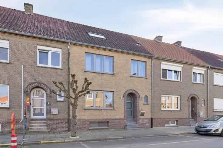Huis Te Koop Diest: Ruime gerenoveerde woning met domotica