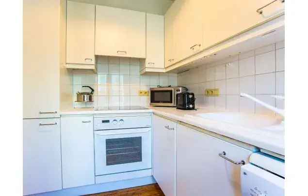 Huur 1 slaapkamer appartement van 75 m² in Brussels