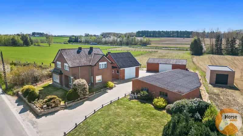 Huis te huur Aarschot: Ruime woning met bijgebouwen en weiland