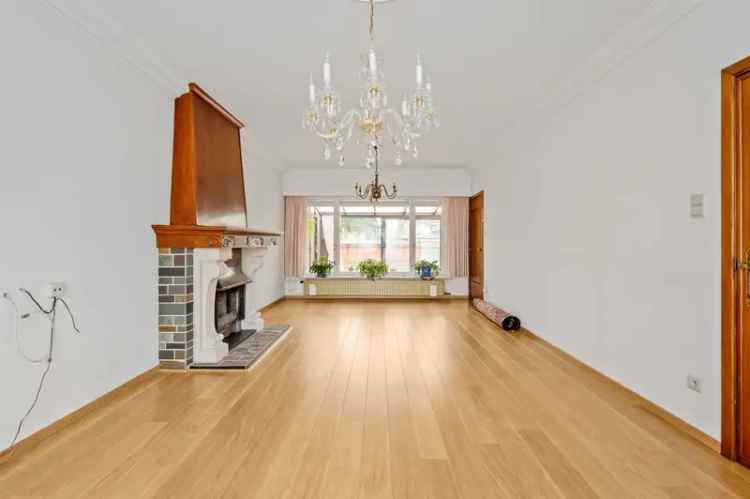 Op te frissen woning 178m² 3 slaapkamers terras tuin garage