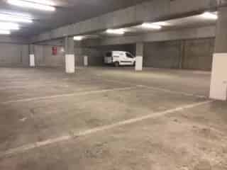 Parking te huur Oudergem - Veilige parkeerplaats nabij station
