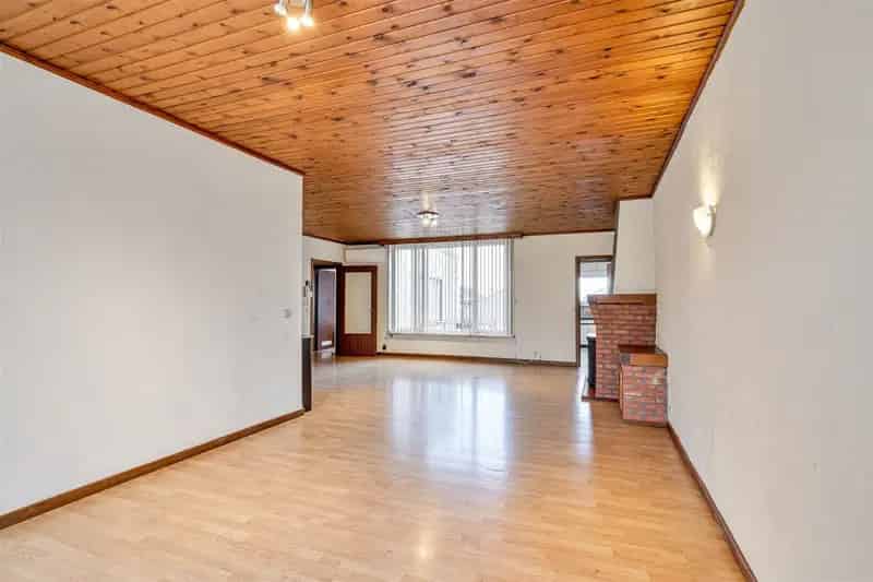 Bijzonder Ruime Woning Met Tuin En Garage